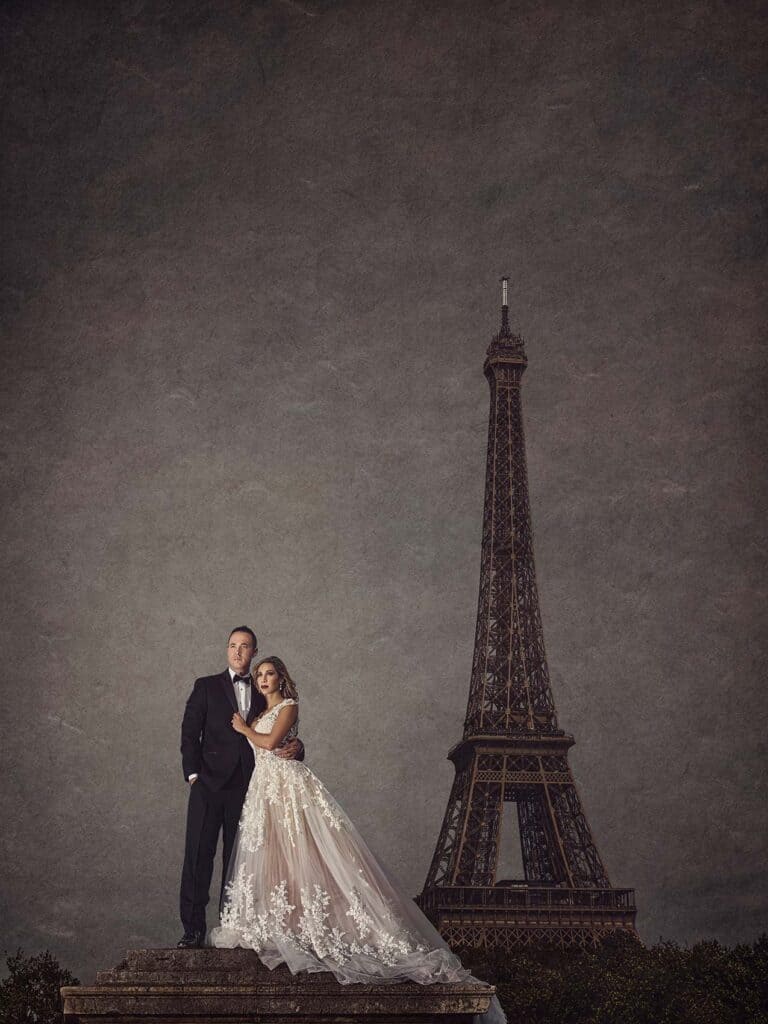 destination wedding photoshoot infront of eiffel tower